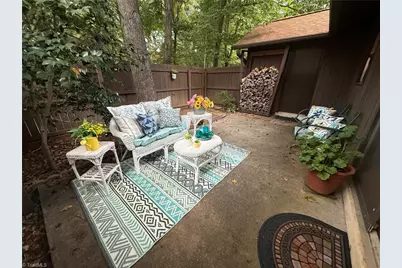 2513 Cottage Place, Greensboro, NC 27455 - Photo 28