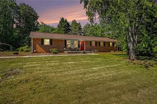 4219 Langden Dr, Winston-Salem, NC 27107 - Photo 2