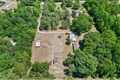 5792 Drake Road, Greensboro, NC 27406 - Photo 2