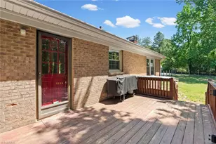 5792 Drake Rd, Greensboro, NC 27406 - Photo 32