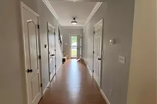 402 Beaumont Cir, Clemmons, NC 27012 - Photo 2