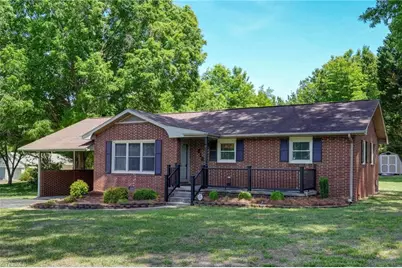 818 Grand Oaks Drive, Eden, NC 27288 - Photo 4