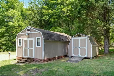 818 Grand Oaks Drive, Eden, NC 27288 - Photo 12