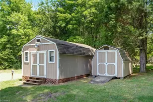 818 Grand Oaks Dr, Eden, NC 27288 - Photo 12