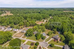 325 Creekside Dr, High Point, NC 27265 - Photo 2