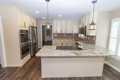 5405 Pondfield Drive, Greensboro, NC 27410 - Photo 10