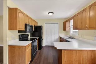 3701 Mulberry Ln, High Point, NC 27262 - Photo 8