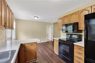 3701 Mulberry Ln, High Point, NC 27262 - Photo 10