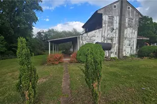 302 & 304 W Woltz St, Dobson, NC 27017 - Photo 18