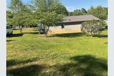 2190 Sullivan Road, Thomasville, NC 27360 - Photo 10