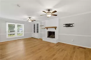 3604 Turnberry Ln, Greensboro, NC 27410 - Photo 10