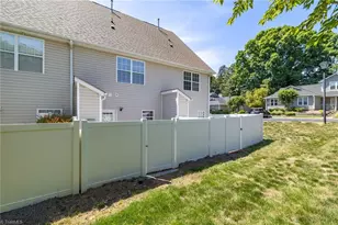 3787 Wayfarer Dr, Greensboro, NC 27410 - Photo 30