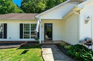 1706 Crinan Ct, High Point, NC 27265 - Photo 2