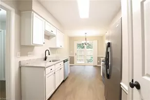814 Guilford College Rd, Greensboro, NC 27409 - Photo 8