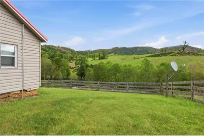 4793 Cheek Mountain Road, Laurel Springs, NC 28644 - Photo 40