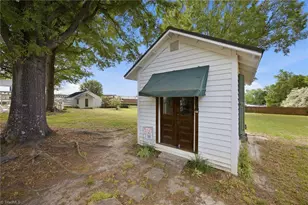 8827 Nc Hwy 109, Winston-Salem, NC 27107 - Photo 34