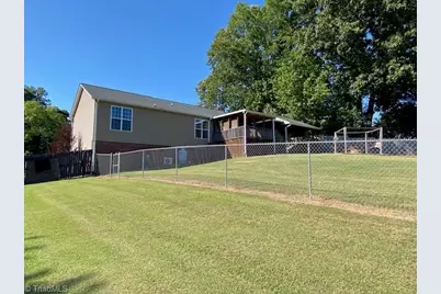 168 Underwood Drive, Thomasville, NC 27360 - Photo 2