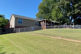 168 Underwood Dr, Thomasville, NC 27360 - Photo 2