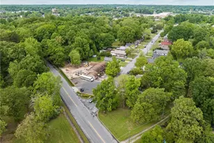 1501 Upland Dr, Greensboro, NC 27405 - Photo 26