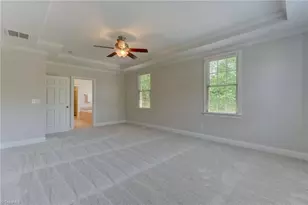 1827 Crossroads Dr, Greensboro, NC 27455 - Photo 20