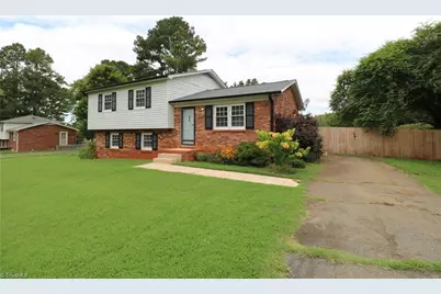 120 Sunnybrook Court, Tobaccoville, NC 27050 - Photo 2
