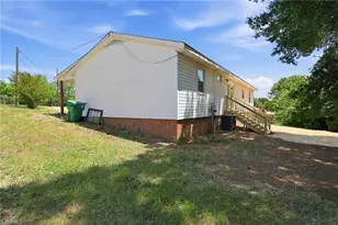 4237 Valley Cir, Trinity, NC 27360 - Photo 4