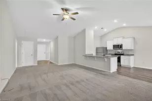 2112 Briar Run Dr, Greensboro, NC 27405 - Photo 6
