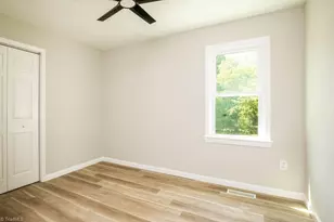 348 Albany St, Burlington, NC 27215 - Photo 14