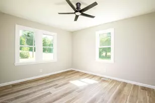 348 Albany St, Burlington, NC 27215 - Photo 2