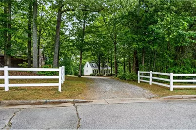 4411 Deacon Court, High Point, NC 27265 - Photo 4