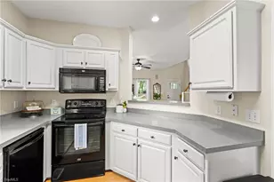 4411 Deacon Ct, High Point, NC 27265 - Photo 14