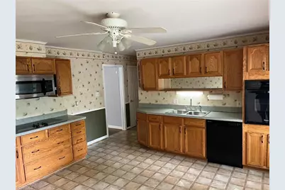 3911 Raintree Drive, Greensboro, NC 27407 - Photo 10