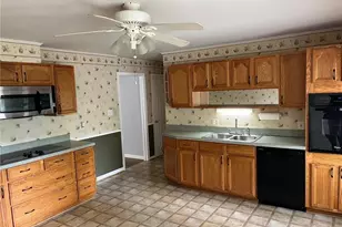 3911 Raintree Dr, Greensboro, NC 27407 - Photo 10