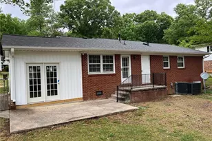 3911 Raintree Dr, Greensboro, NC 27407 - Photo 2