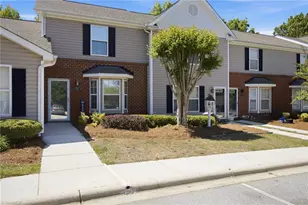 302 Carrington Ln, Thomasville, NC 27360 - Photo 2