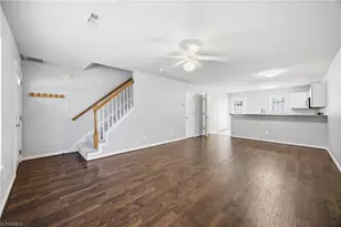 302 Carrington Ln, Thomasville, NC 27360 - Photo 4
