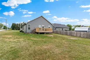 100 Hillside Dr, Thomasville, NC 27360 - Photo 24