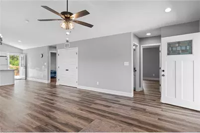 100 Hillside Drive, Thomasville, NC 27360 - Photo 6