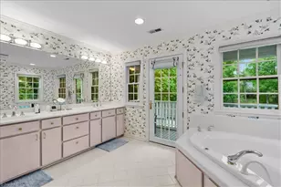 2109 Medford Ln, Greensboro, NC 27408 - Photo 24