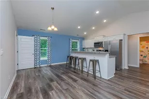 1 Lambeth Dr, Thomasville, NC 27360 - Photo 4