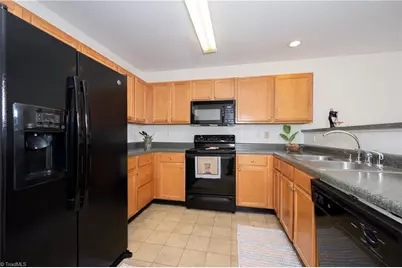 3716 Cotswold Avenue #D, Greensboro, NC 27410 - Photo 6