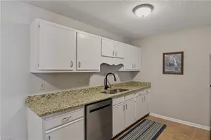 5525 Hornaday Rd, Greensboro, NC 27409 - Photo 14