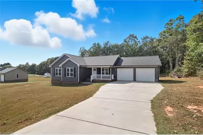 324 Carriage Trace Lane, Lexington, NC 27295 - Photo 2