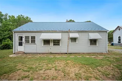 129 W Finch Avenue, Denton, NC 27239 - Photo 16
