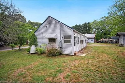 129 W Finch Avenue, Denton, NC 27239 - Photo 18