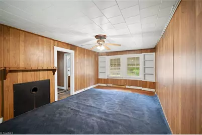 129 W Finch Avenue, Denton, NC 27239 - Photo 12