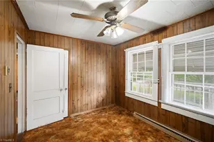 129 W Finch Ave, Denton, NC 27239 - Photo 8
