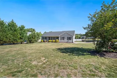 102 Birchwood Court, Trinity, NC 27370 - Photo 2