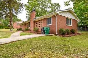 515 Manor Dr, High Point, NC 27260 - Photo 2