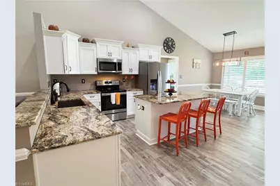 114 Brooke Ridge Drive, Thomasville, NC 27360 - Photo 4